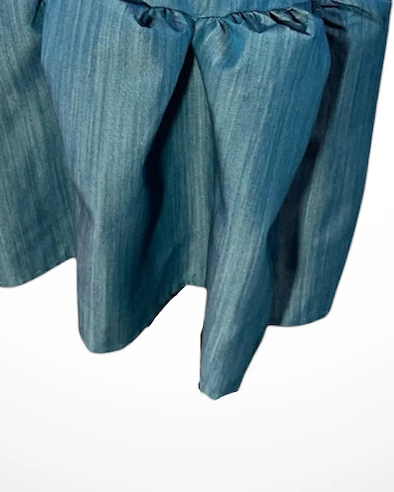 Detalle del tejido: Denim ligero.